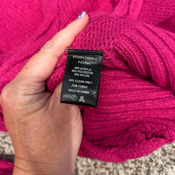 *NEW* Open Back LUSH Sweater - Picture 5 of 6